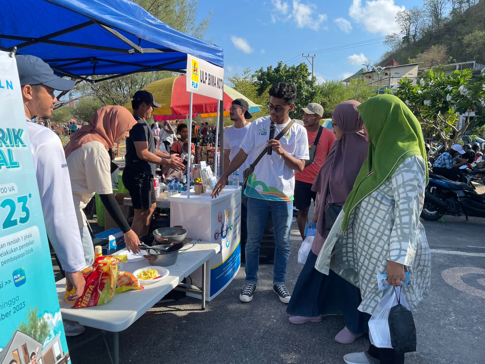 Peringatan Hari Listrik Nasional ke-78 di Lapangan Amahami Kota Bima, NTB. (PLN)