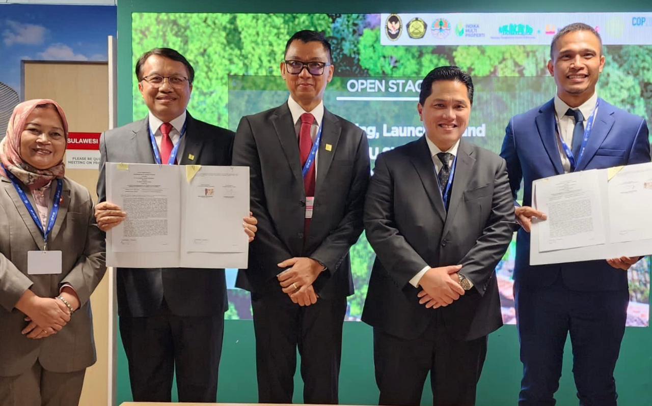 Penandatanganan MoU antara PLN EPI dan PT Sinar Energi Utama terkait rantai pasok biomassa di sela-sela launching Program STAB dan PERTIWI di COP28. (Foto PLN)