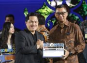 Direktur Utama PLN Raih Best CEO Communications, PLN Best of The Best dengan 12 Penghargaan dari Menteri BUMN di Ajang BCOMSS 2024