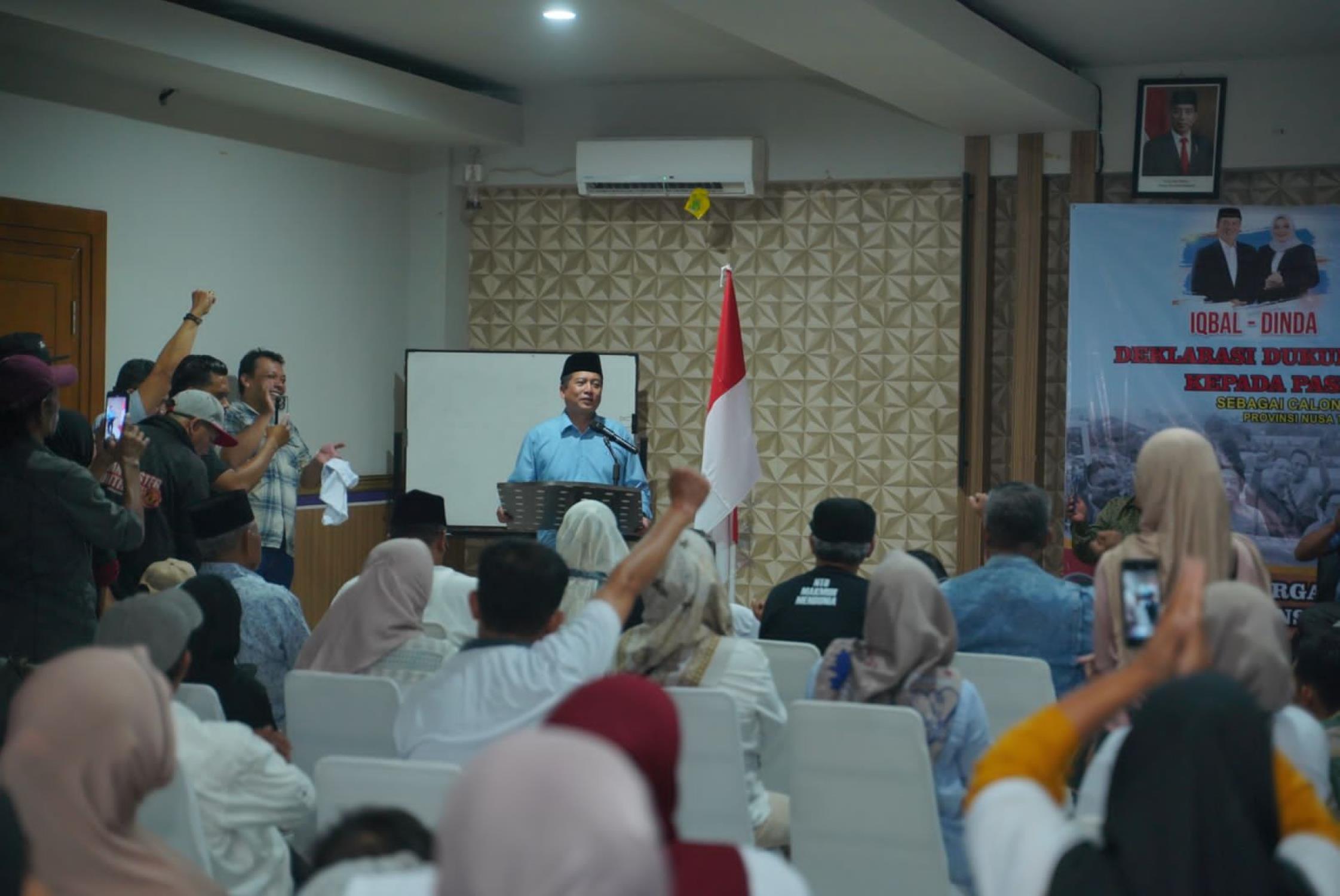 Relawan Tegar deklarasi dukung pasangan Iqbal-Indah pada Pilgub NTB 2024. (Foto LMI)