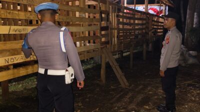 Keamanan Terjamin: Hasil Patroli KRYD Polsek Lembar di Desa Jembatan Gantung