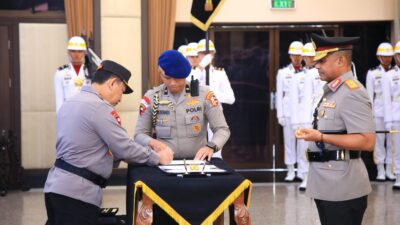 Kapolri Pimpin Serah Terima Jabatan 6 Pejabat Tinggi Polri