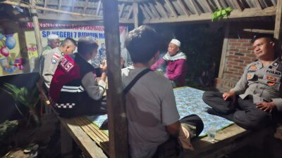 Polsek Sekotong Lakukan Patroli Dialogis Jaga Keamanan Menjelang Pilkada 2024