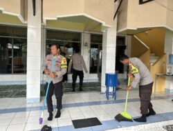 Program Bakti Religi Polsek Lembar, Harmoni Warga dan Polisi