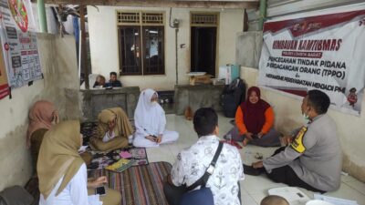 Lindungi PMI, Polsek Labuapi Edukasi Warga Soal Pengiriman Pekerja Migran Aman