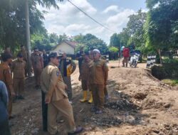 Dampak Banjir Sekotong Dipantau Ketat: Pj Bupati Pastikan Penanganan Tepat Sasaran