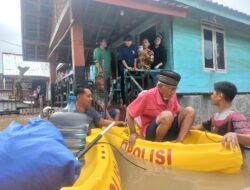 Reaksi Cepat Sat Samapta Polres Sumbawa Barat Evakuasi Warga Terdampak Banjir