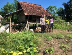 Bhabinkamtibmas Desa Katua Pantau Pengolahan Lahan Pertanian untuk Dukung Ketahanan Pangan