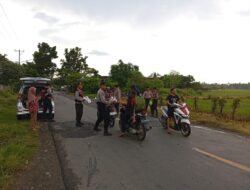 Polres Sumbawa Barat Rutin Bagikan Takjil dan Berikan Imbauan Kamtibmas