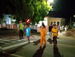 Sepekan Jelang Idul Fitri, Polsek Poto Tano Tetap Berikan Pengamanan Sholat Tarawih