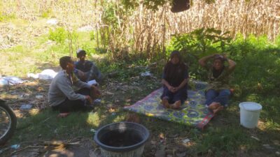 Bhabinkamtibmas Aktif Dampingi Petani Jagung di Desa Batu Putih