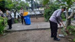 Polri Peduli: Pembersihan Pure Datar oleh Polsek Labuapi