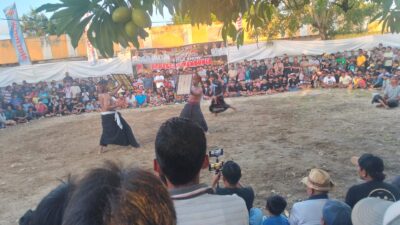 Meriah dan Sakral, Festival Peresean Guncang Lombok Barat