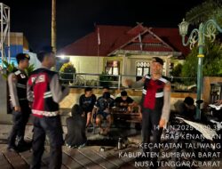 Patroli Dialogis Sat Samapta Polres Sumbawa Barat Ciptakan Rasa Aman di Malam Minggu