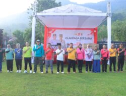 Semarakkan Hari Bhayangkara ke-79, Polres Sumbawa Barat Gelar Olahraga Bersama dan Bazar UMKM