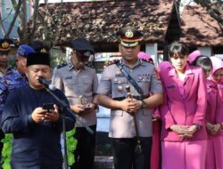 Peringati Hari Bhayangkara Ke-79, Polres Sumbawa Gelar Ziarah Kubur di TPU Kesultanan