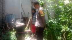 Bhabinkamtibmas Perampuan Ajak Warga Karang Bayan Manfaatkan Pekarangan untuk Ketahanan Pangan
