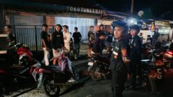 Respon Cepat Aduan Warga, Unit Patroli Sat Samapta Polres Sumbawa Bubarkan Balap Lari di Simpang Sering