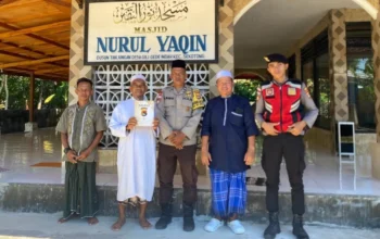 Wujud Kepedulian Polri di Pelosok, Kapolres Lombok Barat Salurkan Bantuan Spesial untuk Masjid di Gili Gede Indah
