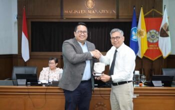 Harwan Muldidarmawan Paparkan Peran Compliance dan Ethics sebagai Kunci Keberlanjutan Organisasi di UGM.