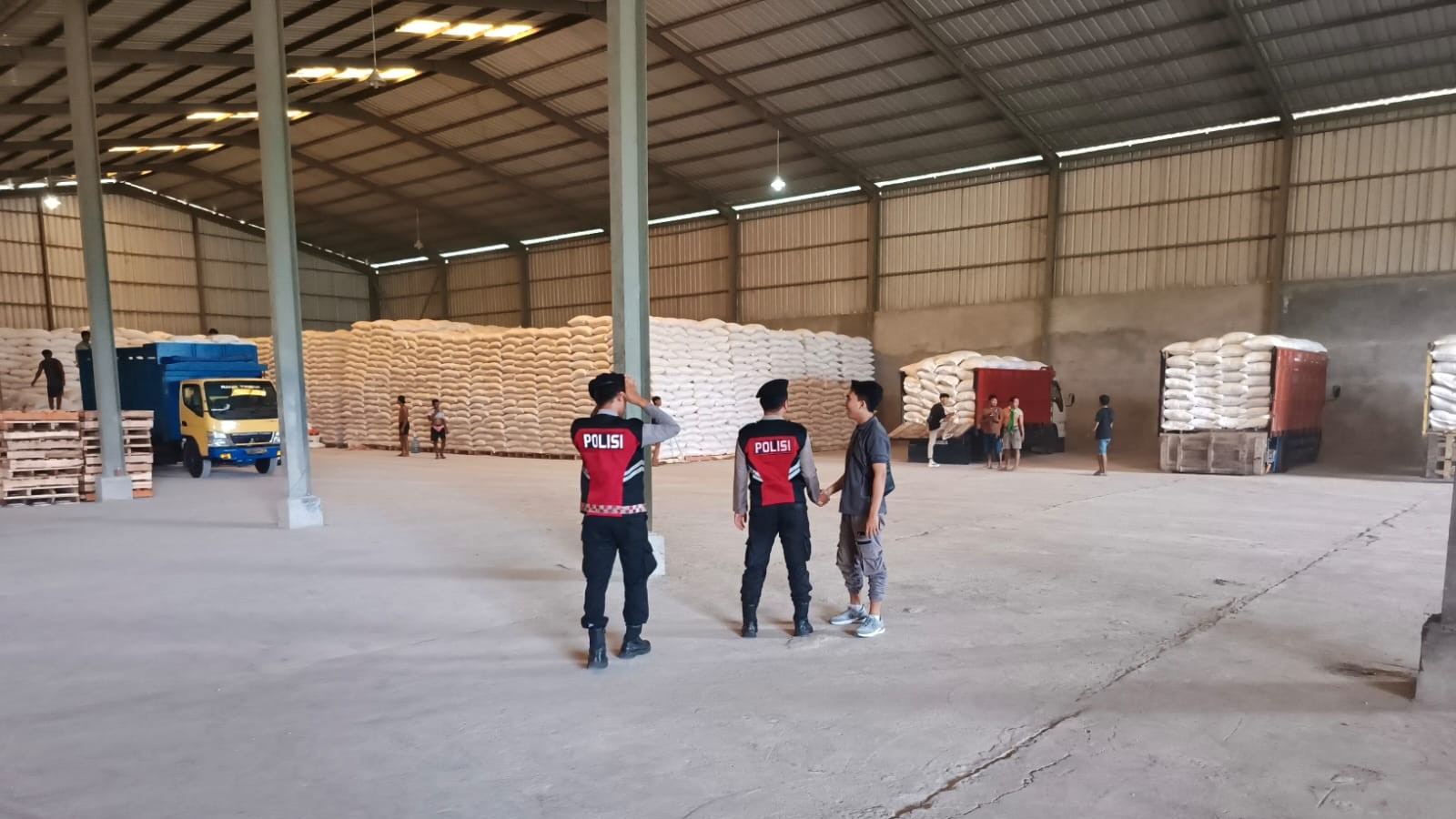 Aksi Sat Samapta Polres Lombok Barat Gerakkan Kelompok Tani Amankan Stok Pangan Nasional