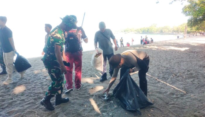 Pantai Loco Bersinar, Kolaborasi Nyata Jaga Lingkungan Pesisir