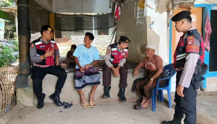 Perkuat Keamanan Wilayah, Sat Samapta Polres Lombok Barat Sosialisasikan Inovasi KEMOS 110 di Sekotong