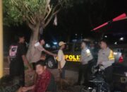 Patroli Blue Light dan Sambang Desa, Bhabinkamtibmas Tanak Kaken Ajak Warga Jaga Kamtibmas