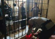 Polres Bima Kota Gelar Razia Tahanan, Antisipasi Barang Terlarang di Sel