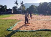 BHABINKAMTIBMAS DESA SAWE LAKUKAN PEMANTAUAN HASIL PANEN JAGUNG WARGA SIAP DISTRIBUSI