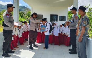 Bukan Sekadar Seremonial, Program Polri Peduli Budaya Literasi Sasar Taman Bacaan di Lombok Barat
