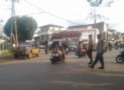 Melalui Patroli Siang, Polsek Woha Hadir Memberikan Rasa Aman Bagi Masyarakat di Wilayah Hukumnya