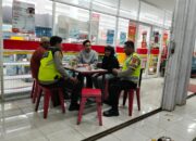 Patroli Dialogis Hebat, Polsek Seteluk Ajak Masyarakat Jaga Kamtibmas dan Waspadai TPPO