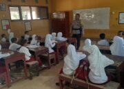 Bhabinkamtibmas Desa Pendem Berikan Wawasan Kebangsaan kepada Siswa SDN 1 Pendem