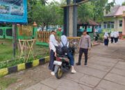 POLSEK KAYANGAN LAKSANAKAN GIAT RAWAN PAGI DAN PATROLI KRYD DI SEKITAR SMPN 1 KAYANGAN