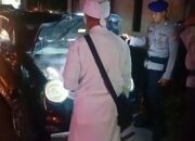 Patroli Presisi Rinjani Ditpolairud Polda NTB Bantu Pengendara yang Mengalami Kendala Mesin di Kota Mataram