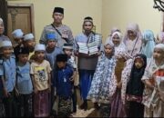 Sambut Hari Bhayangkara ke-80, Polsek Buer Salurkan Bantuan Al-Qur’an ke Rumah Mengaji