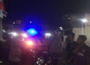 Konsep Dalam rangka meningkatkan pelayanan kepada masyarakat serta menjaga situasi keamanan dan ketertiban masyarakat (kamtibmas), Polsek Kempo Polres Dompu melaksanakan Kegiatan Rutin Yang Ditingkatkan (KRYD) dengan metode Blue Light Patrol di wilayah hukum Polsek Kempo, Selasa malam (9/6/2026).  Patroli menyasar sejumlah desa yang dianggap rawan gangguan kamtibmas, di antaranya Desa Kempo, Desa Ta’a, Desa Doro Kobo, Desa Soro, Desa Soro Barat, dan Desa Konte. Selain melakukan pemantauan situasi keamanan wilayah, personel juga melaksanakan patroli dialogis dengan menyampaikan berbagai pesan kamtibmas kepada masyarakat.  Di Desa Kempo, Ta’a, dan Doro Kobo, petugas mengimbau masyarakat untuk bersama-sama menjaga keamanan lingkungan serta mengingatkan para pemuda yang masih berkumpul di pinggir jalan agar tidak membawa senjata tajam, menghindari konsumsi minuman keras, dan meningkatkan kewaspadaan terhadap aksi pemalakan maupun pencurian.  Selanjutnya di Desa Soro dan Soro Barat, personel patroli memberikan edukasi kepada masyarakat, khususnya anak muda dan remaja, agar menjauhi minuman keras, tidak membawa senjata tajam, serta tidak menggunakan sepeda motor dengan knalpot racing yang dapat mengganggu kenyamanan masyarakat dan berpotensi memicu gangguan ketertiban umum.  Patroli kemudian dilanjutkan ke Desa Konte dengan melakukan pengecekan di lokasi-lokasi yang menjadi tempat berkumpulnya masyarakat. Petugas juga mengajak para pemuda untuk menghindari perilaku yang dapat memicu konflik sosial, termasuk penyalahgunaan minuman keras, penggunaan knalpot tidak sesuai spesifikasi teknis, maupun tindakan lain yang berpotensi menimbulkan keributan antar kelompok dan mengganggu kerukunan antarumat beragama.  Kapolsek Kempo, IPTU Agustamin, S.H., menyampaikan bahwa patroli dialogis dan Blue Light Patrol merupakan upaya preventif yang terus dilakukan untuk mencegah berbagai bentuk gangguan kamtibmas sekaligus memperkuat hubungan kemitraan antara Polri dan masyarakat.  “Kami mengarahkan seluruh personel agar dalam setiap pelaksanaan patroli tidak hanya melakukan pengawasan, tetapi juga aktif berdialog dengan masyarakat. Melalui komunikasi yang baik, berbagai potensi gangguan keamanan dapat dicegah sejak dini dan masyarakat semakin merasa aman dengan kehadiran Polri di tengah-tengah mereka,” ujar IPTU Agustamin.  Sementara itu, Kapolres Dompu AKBP Sodikin Fahrojin Nur, S.I.K., melalui Kasi Humas Polres Dompu IPTU I Nyoman Suardika menyampaikan bahwa kegiatan KRYD dan Blue Light Patrol merupakan bagian dari strategi pemeliharaan kamtibmas yang bertujuan menciptakan rasa aman sekaligus menekan peluang terjadinya tindak kriminalitas.  “Patroli Blue Light memberikan efek pencegahan terhadap pelaku kejahatan sekaligus meningkatkan kepercayaan masyarakat kepada Polri. Kehadiran anggota di lapangan pada malam hari merupakan bentuk nyata pelayanan kepolisian dalam menjaga keamanan, mencegah gangguan kamtibmas, serta membangun kemitraan yang kuat dengan masyarakat,” ungkap IPTU Nyoman.  Hasil kegiatan menunjukkan situasi kamtibmas di wilayah hukum Polsek Kempo tetap aman dan kondusif. Masyarakat menyampaikan apresiasi atas patroli rutin yang dilaksanakan karena memberikan rasa aman dan meningkatkan kehadiran Polri di tengah masyarakat.