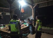 Patroli Dialogis Polsubsektor Brang Ene, Polisi Ajak Remaja Bijak Bermedsos dan Jaga Kamtibmas
