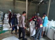 BHABINKAMTIBMAS DESA O’O PANTAU PENGEMASAN DAN PENIMBANGAN JAGUNG, DUKUNG KETAHANAN PANGAN MASYARAKAT