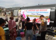 Polres Bima Kota Hadir untuk Masyarakat, Distribusikan Bantuan Air Bersih