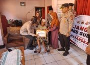 Sambut Hari Bhayangkara ke-80, Polres Sumbawa Gelar Anjangsana dan Baksos kepada Purnawirawan dan Warakawuri