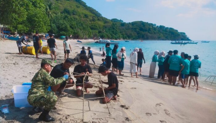 Pantai Nipah Jadi Pusat Gerakan Pelestarian Terumbu Karang