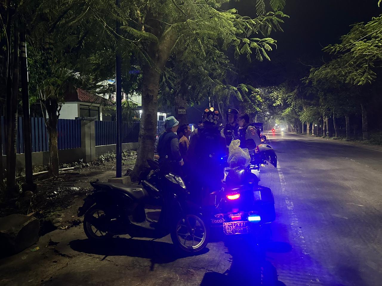 Sat Samapta Polres Lombok Barat Jaga Kamtibmas Lewat Patroli Dialogis