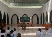 Bhabinkamtibmas Desa Anjani Berikan Penyuluhan Pencegahan Bullying kepada Santri Baru MAPK Syaikh Zainuddin NW Anjani