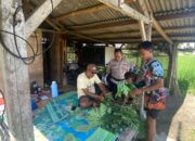 Personel Polsek Sukamulia Jalin Silaturahmi dan Sampaikan Imbauan Kamtibmas kepada Warga