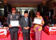 Inovatif dan Inspiratif, Kapolres serta Ketua Bhayangkari Lombok Utara Sabet Penghargaan dari Bupati di Hari Bhayangkara ke-80