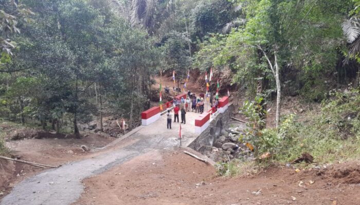 Dari Gotong Royong Lahir Jembatan Harapan Lombok Utara