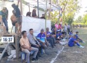 Semarak HUT Dusun Sinar Jaya ke-48, Polsek Plampang Kawal Pembukaan Turnamen Mini Soccer BONEK CUP