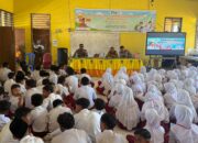 Edukasi Bahaya Narkoba dan Kenakalan Remaja, Sat Binmas Polres Sumbawa Sambangi SMPN 1 Lape